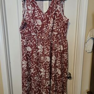BloomChic Rosewood and White Floral Sleeveless Midi Dress